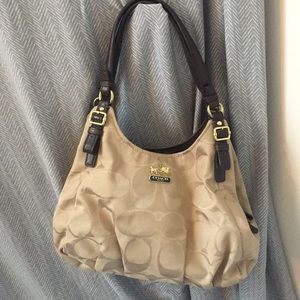Coach Bags - Coach purse - great condition !! Coach Bags - Coach purse - great condition !!
